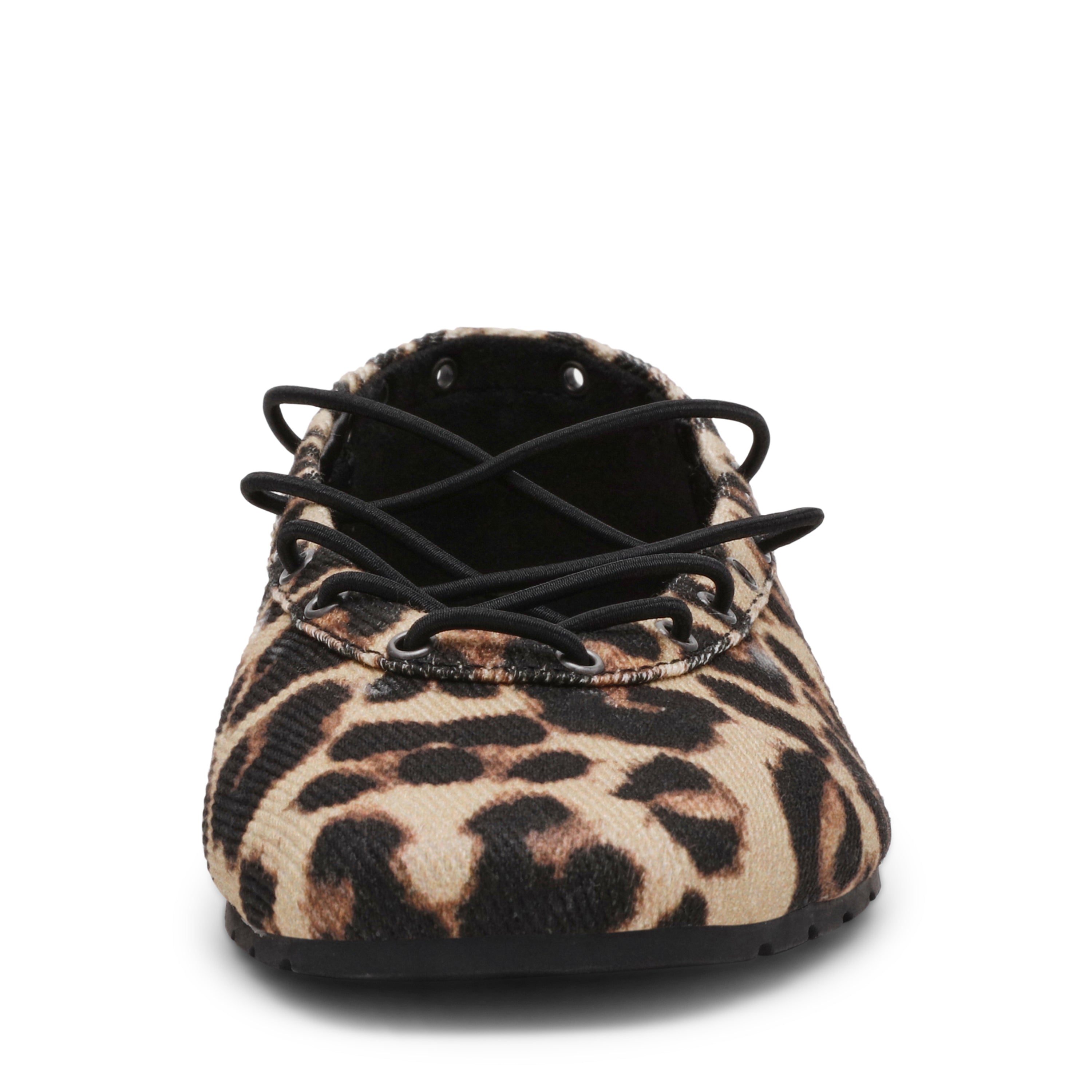 Pointe Flat Shoe LEOPARD