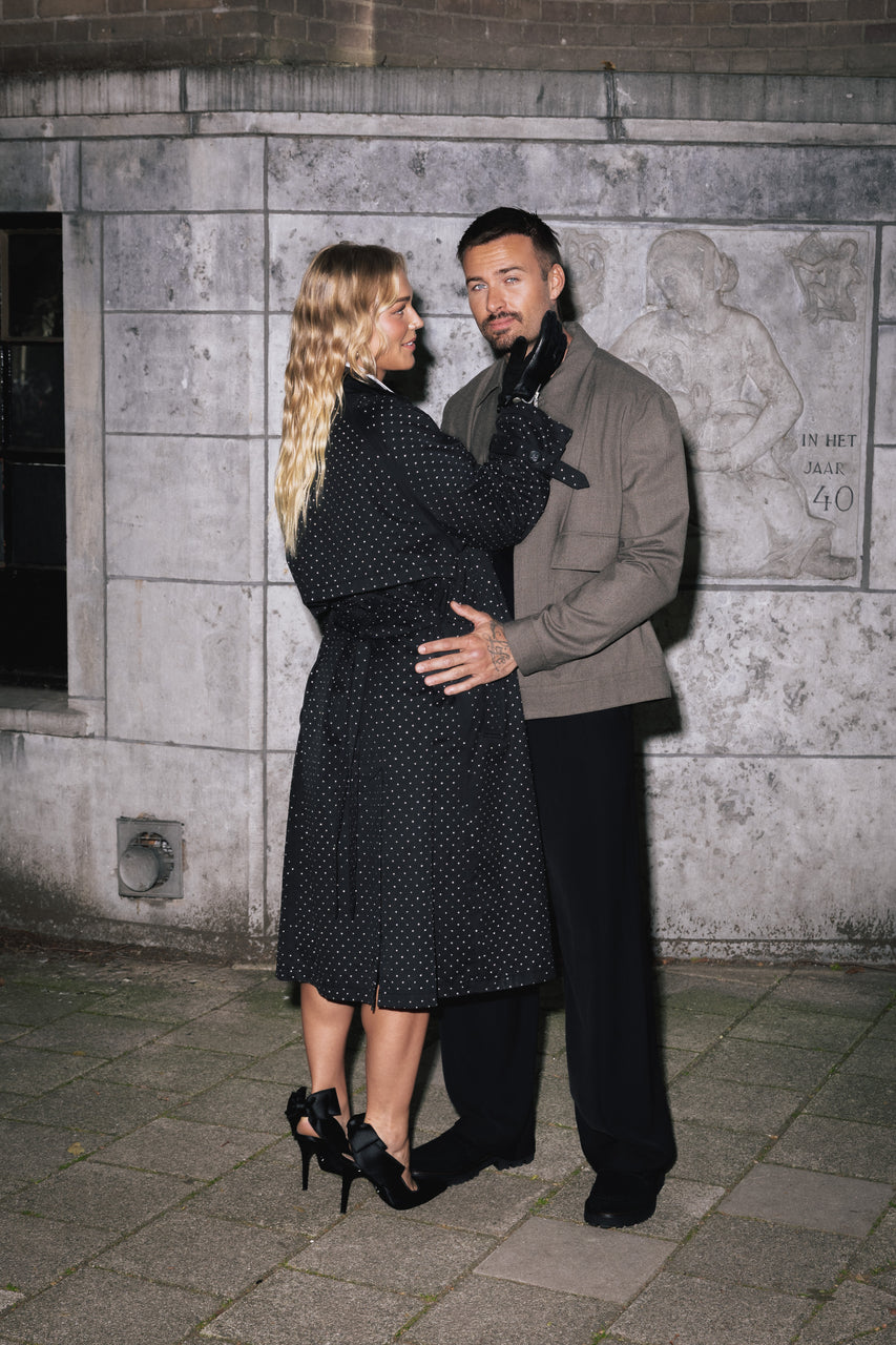 Teacup Pump BLACK SATIN